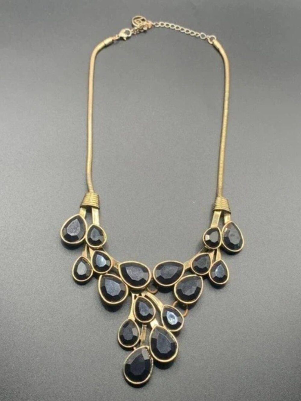 Erica lyons floral pendant design 22" necklace